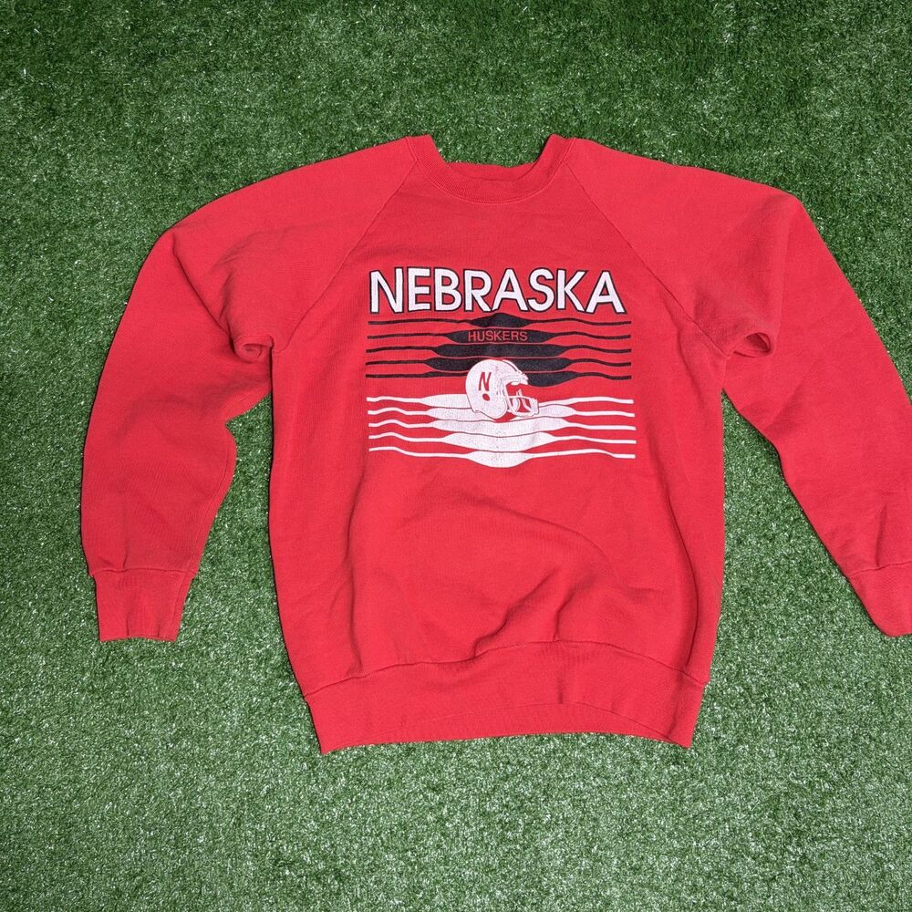 Nebraska Cornhuskers Vintage 1980s Football Men’s Large Red NCAA Crewneck